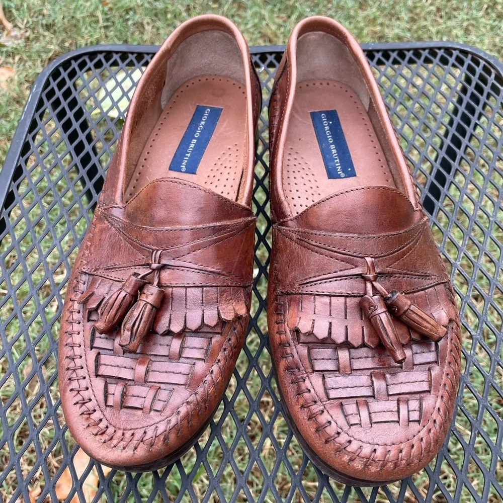 Giorgio Brutini Men's Brown Leather Slip-on Loafers with Tassels - Picture 2 of 8